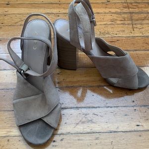 Aldo nude criss cross chunky sandals heels